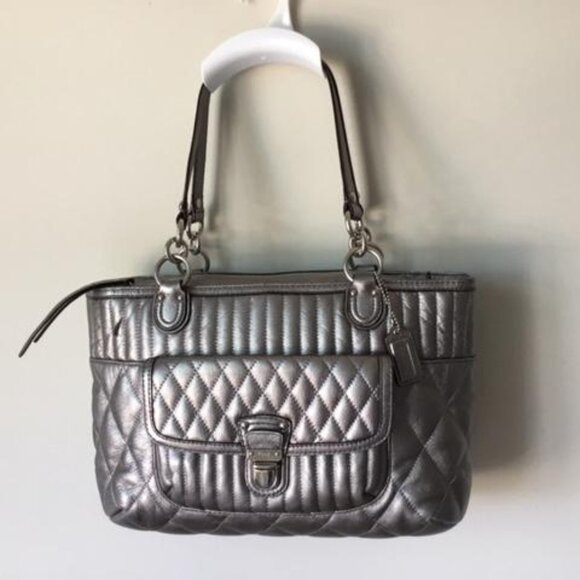 Coach Silver Platinum Quilted Leather Bag Tote Shoulder Bag w/Black Cherry Charm - Picture 3 of 11